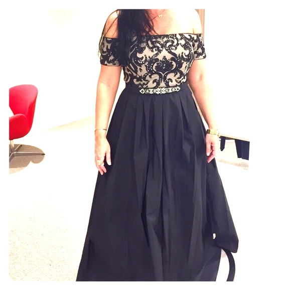 vince camuto black formal dress